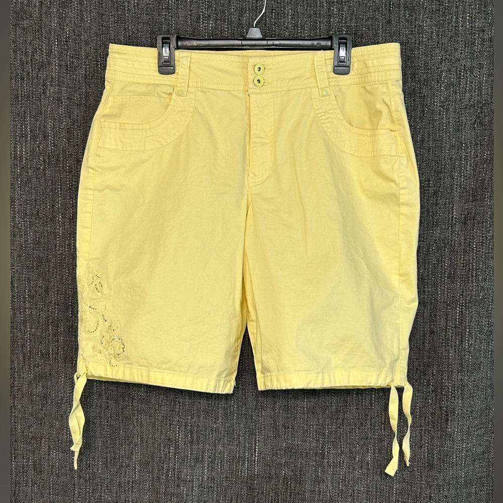 Bermuda shorts with embroidered & jeweled  detail, cargo-style back pockets